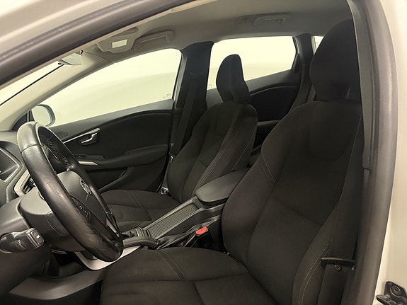Volvo V40 8 of 9