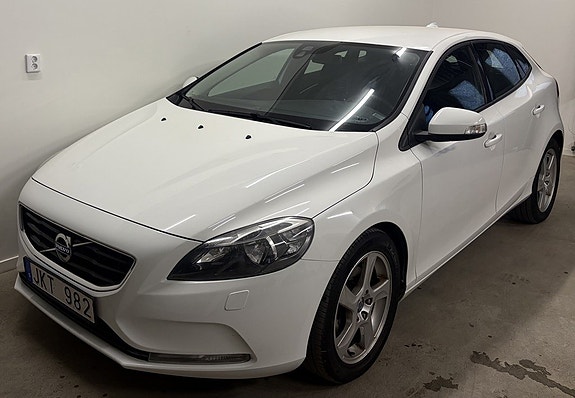 Volvo V40 4 of 5