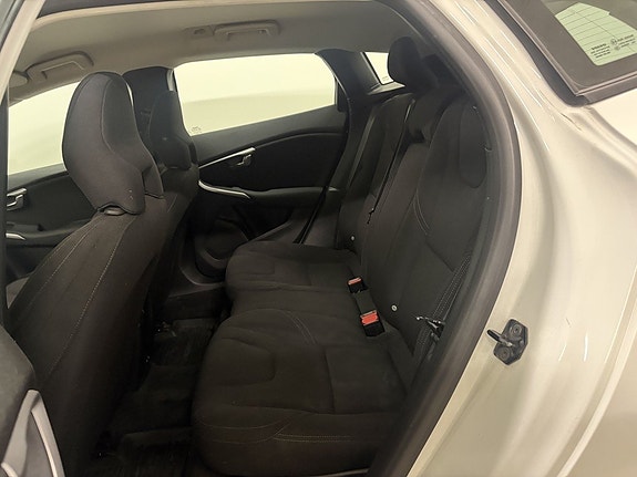 Volvo V40 9 of 9
