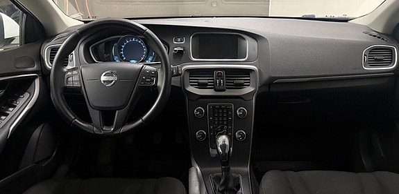 Volvo V40 5 of 5