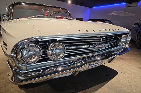 Chevrolet Impala 3 of 5