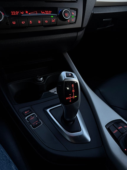 BMW 118d 6 of 10