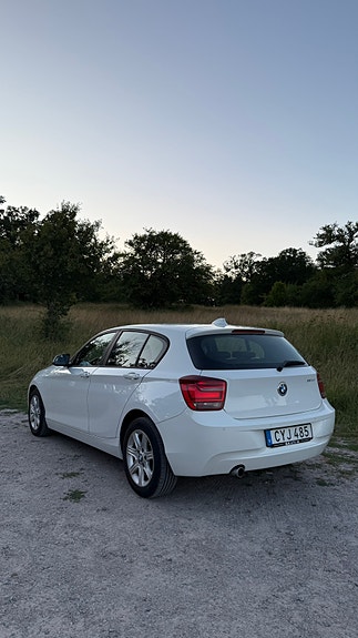 BMW 118d 4 of 10