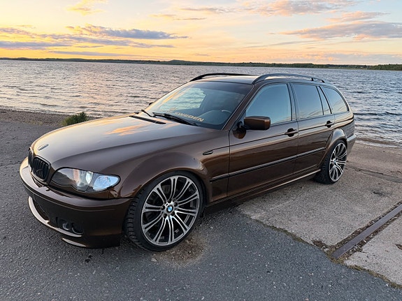 BMW 330e 5 of 5