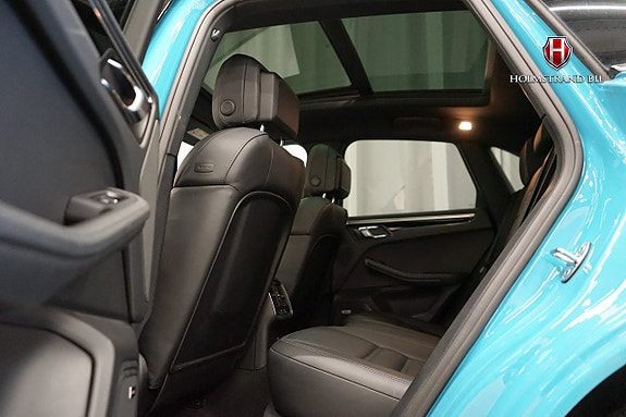 Porsche Macan 15 of 30