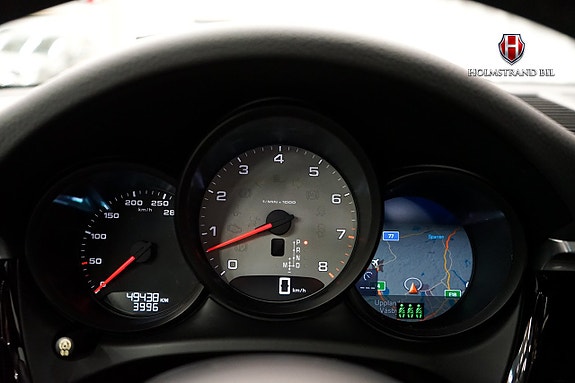 Porsche Macan 19 of 30
