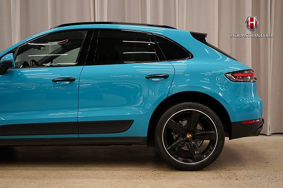 Porsche Macan 8 of 30