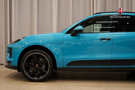 Porsche Macan 7 of 30