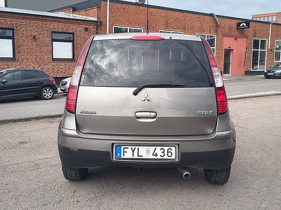 Mitsubishi Colt 6 of 13
