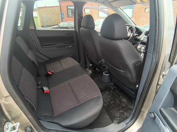 Mitsubishi Colt 12 of 13
