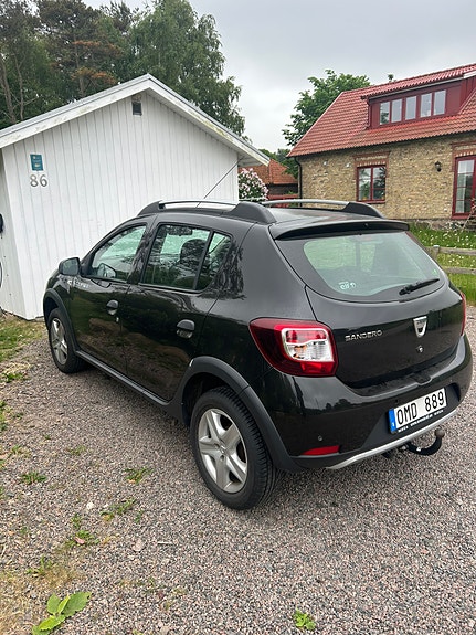 Dacia Sandero Stepway 2 of 2
