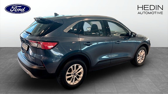 Ford Kuga 2 of 5