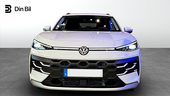Volkswagen T-Roc 4 of 12