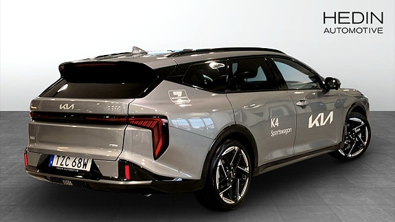 Kia K4 2 of 5