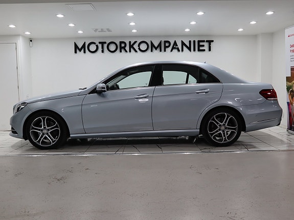 Mercedes-Benz E250 3 of 5