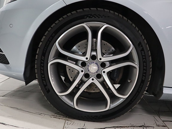 Mercedes-Benz E250 18 of 18