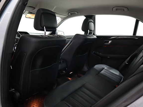 Mercedes-Benz E250 10 of 18