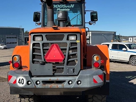 Doosan DL 200 TC-5 4 of 5