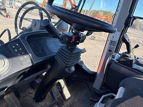 Doosan DL 200 TC-5 9 of 13