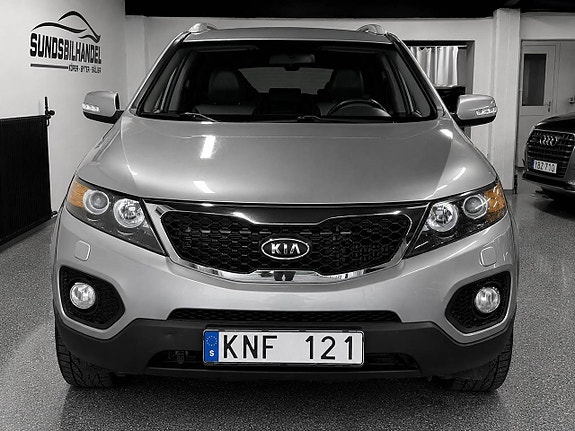 Kia Sorento 2 of 5
