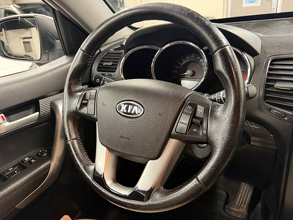 Kia Sorento 10 of 15