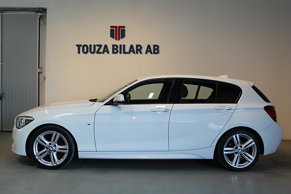 BMW 116i 3 of 5