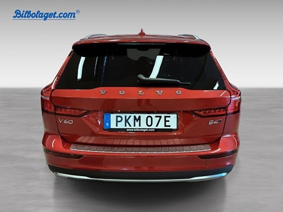 Volvo V60 Cross Country 7 of 22