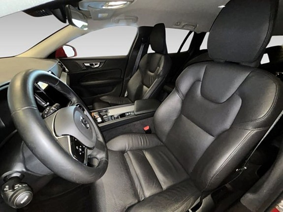 Volvo V60 Cross Country 11 of 22