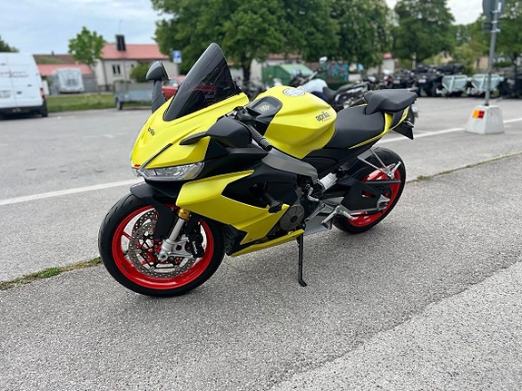 Aprilia RS 660 3 of 4