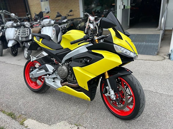 Aprilia RS 660 2 of 4