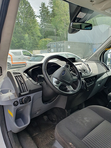 Ford Transit 5 of 5