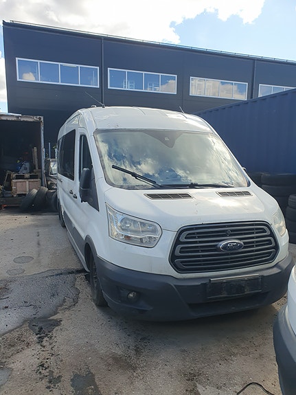 Ford Transit 3 of 5