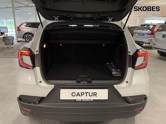 Renault Captur 15 of 16
