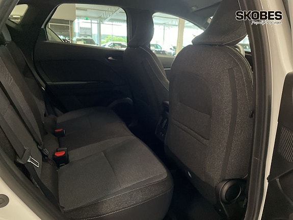 Renault Captur 9 of 16
