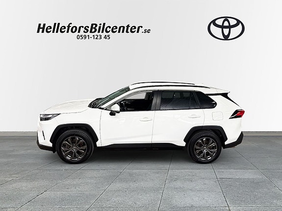 Toyota RAV4 3 of 5
