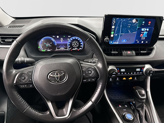 Toyota RAV4 9 of 21