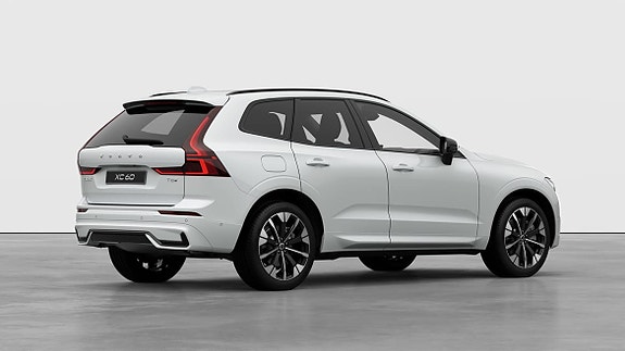 Volvo XC60 8 of 16