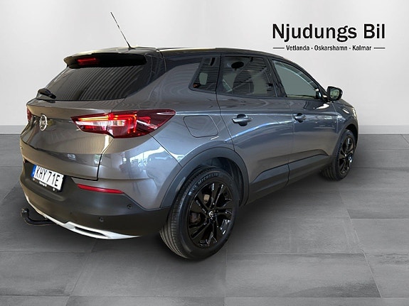 Opel Grandland X 3 of 5