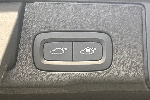 Volvo XC60 18 of 22