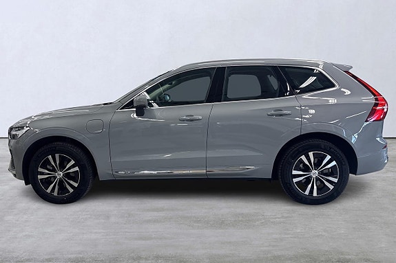 Volvo XC60 2 of 22