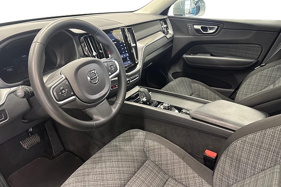 Volvo XC60 8 of 22