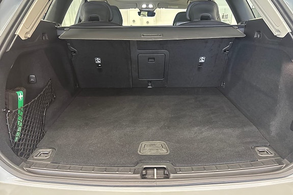 Volvo XC60 13 of 22