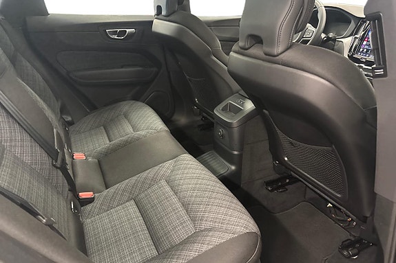 Volvo XC60 11 of 22