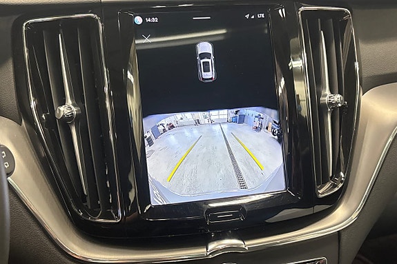 Volvo XC60 17 of 22