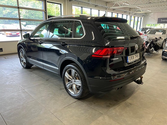Volkswagen Tiguan 4 of 5