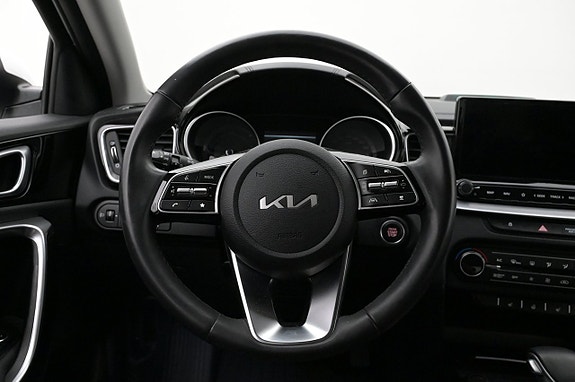 Kia XCeed 7 of 27