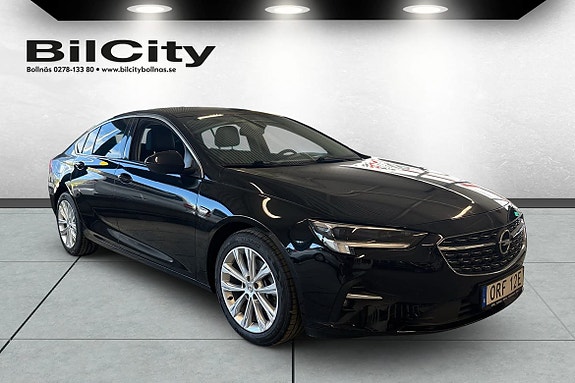 Opel Insignia 2 of 5
