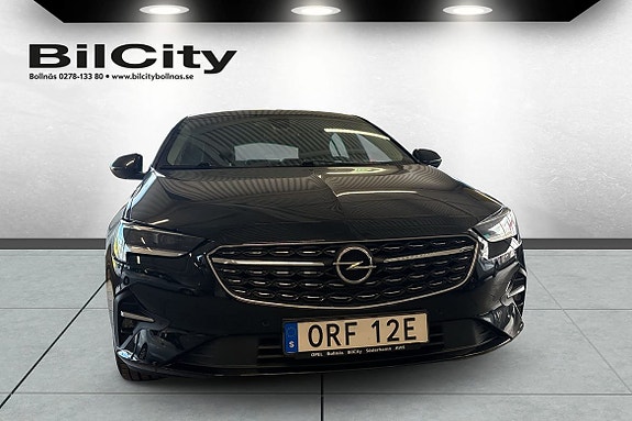 Opel Insignia 3 of 5