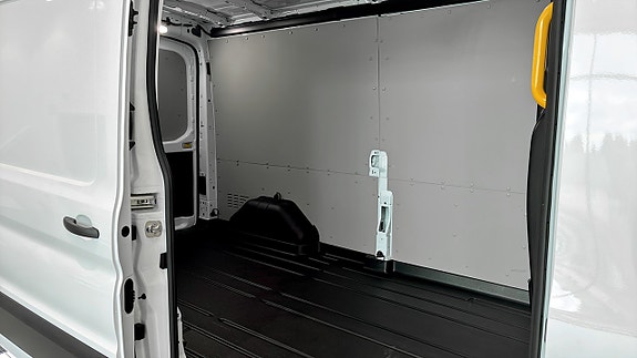 Ford Transit 5 of 5