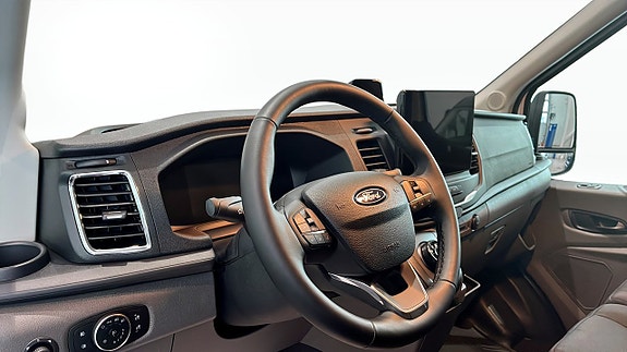 Ford Transit 12 of 12